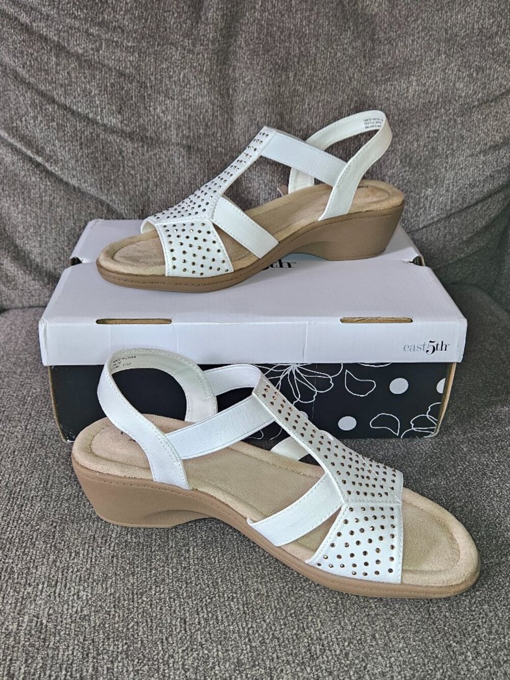 East 5th White Wedge Sandals Womens Size 10